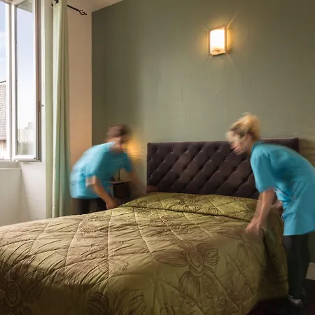 The Originals Boutique, Montpensier,