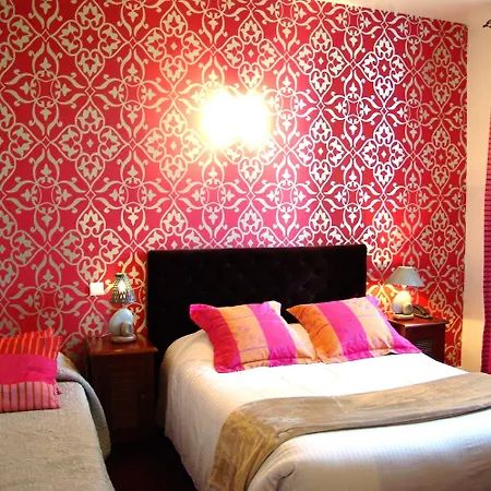 Hotel The Originals Boutique, Montpensier,