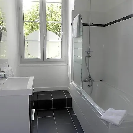 Otel The Originals Boutique, Montpensier, 3*