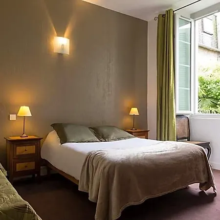 The Originals Boutique, Montpensier,