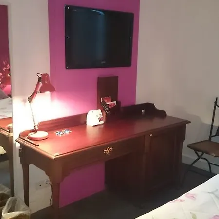 酒店 The Originals Boutique, Montpensier,