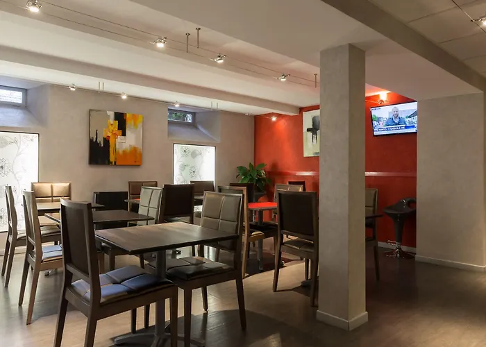 Ξενοδοχείο The Originals Boutique, Montpensier,