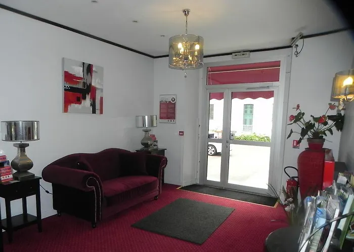 Hotel The Originals Boutique, Montpensier, 3*